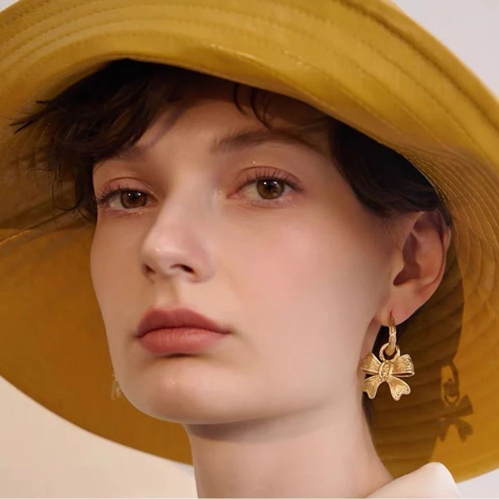 Vintage style bow earrings A1168